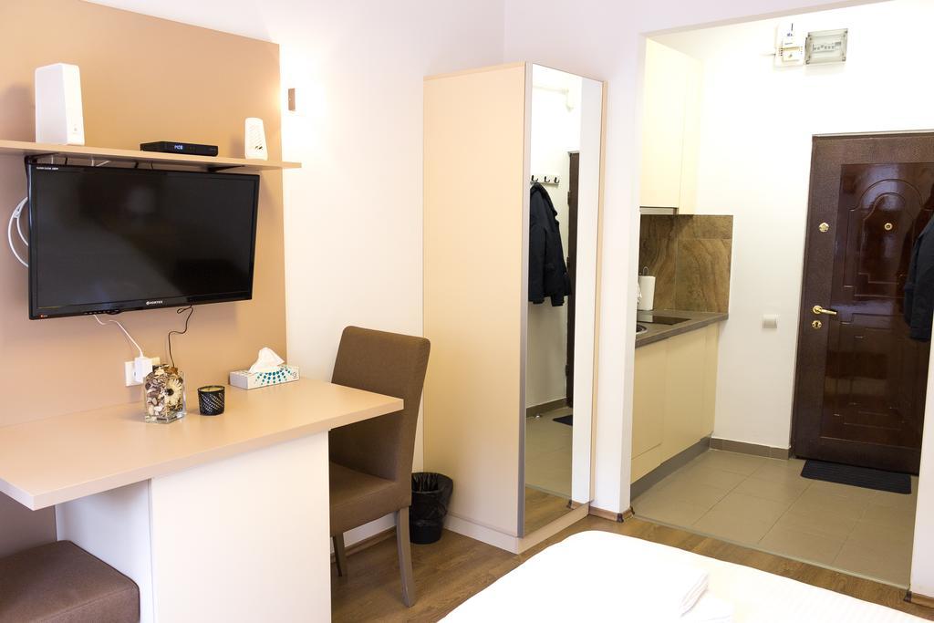 Grand Central Accommodation - Smardan Bucharest Exterior photo